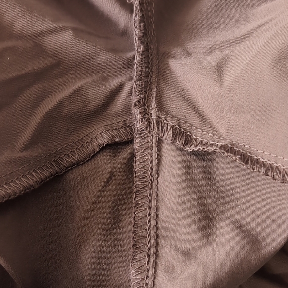 Kirkland Signature Ladies' Ankle Length Travel Pant, 6M Burgundy - Picture 9 of 10